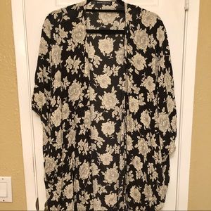 Brandy Melville Floral Shall